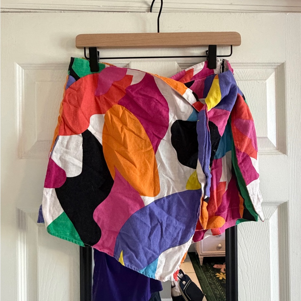 a new day Asymmetrical skort - Multicolor Abstract Design